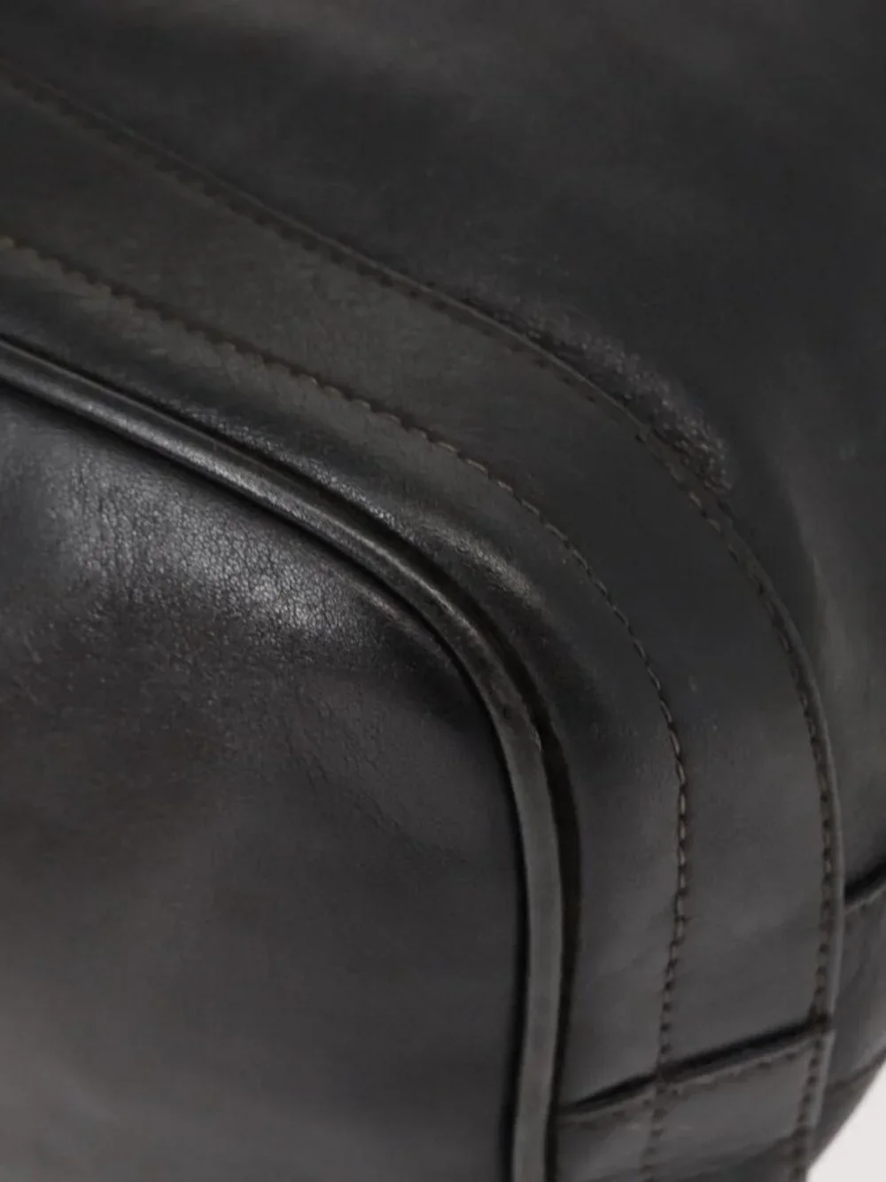 Authentic GUCCI Shoulder Bag Leather Black Gold - Picture 8 of 16